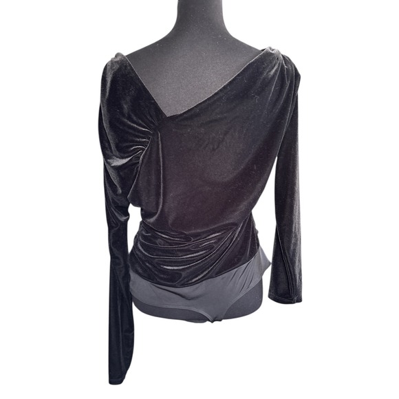 Express Body Contour Black Velvet Off Shoulder Asymmetrical Bodysuit, size XL - Picture 4 of 8